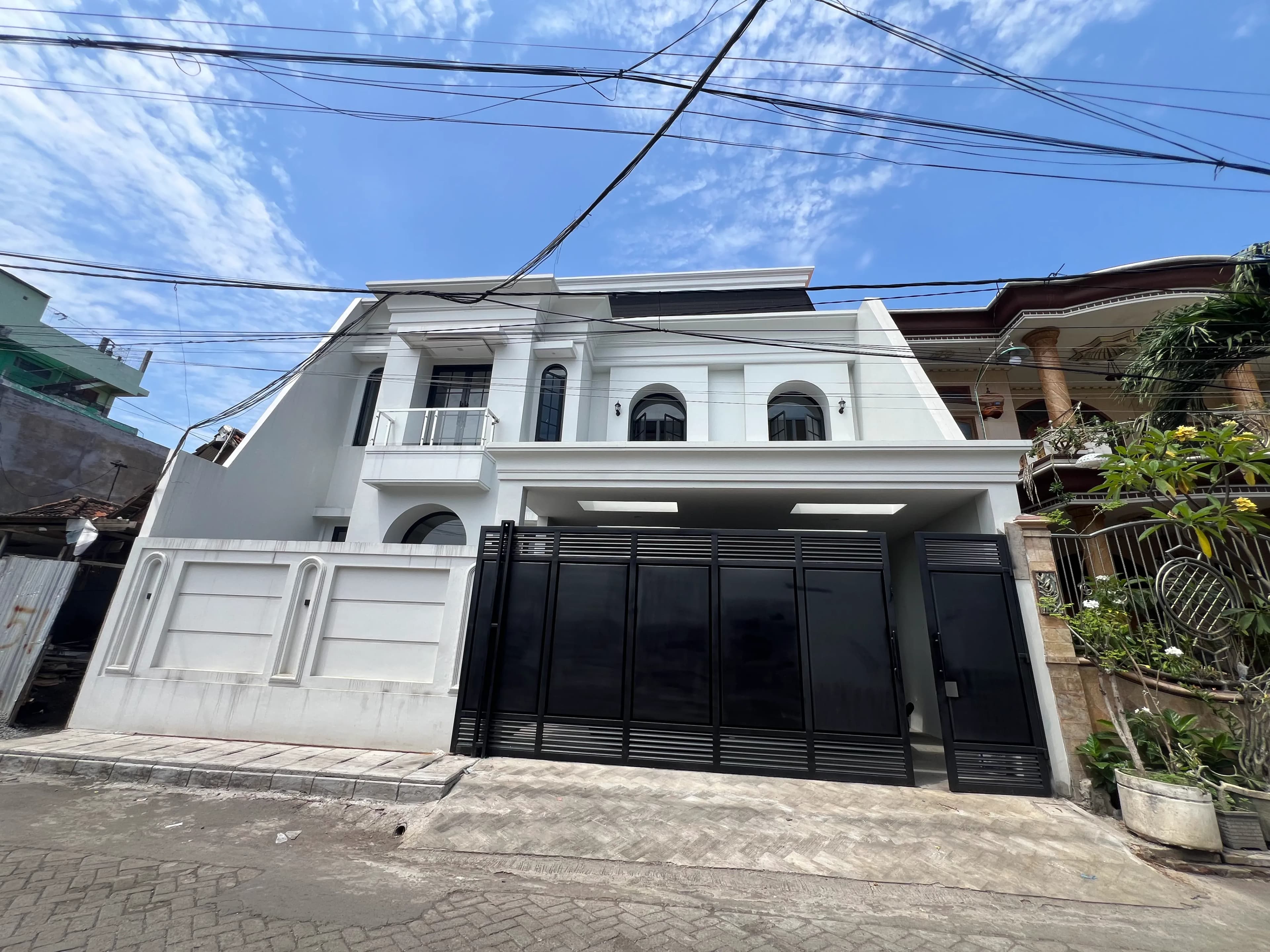 Proyek Rumah Klasik Eropa - slide 2