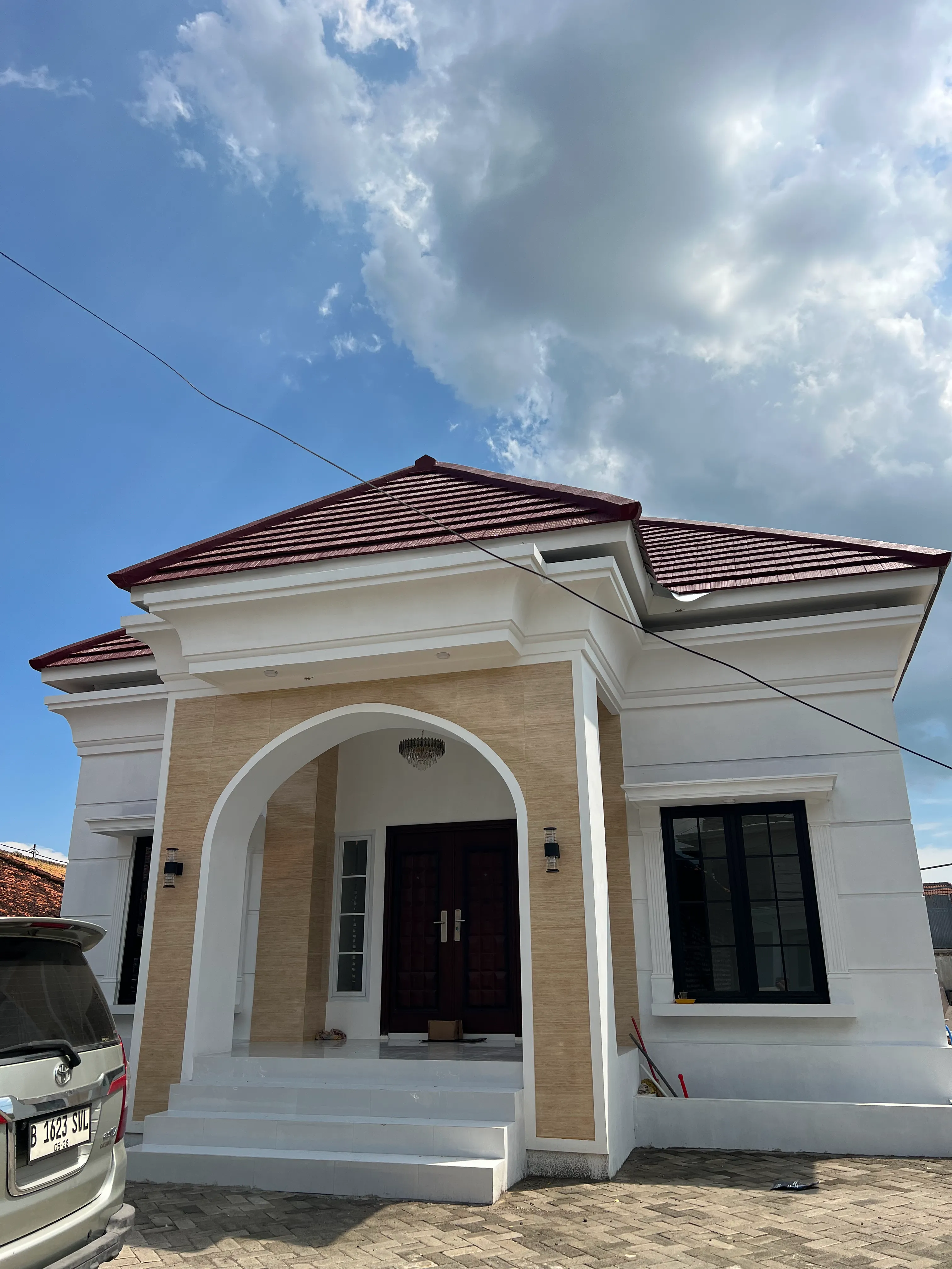 Proyek Rumah Klasik - slide 1